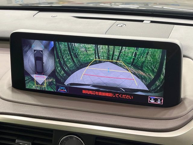 �y�p�m���~�b�N�r���[���j�^�[�z��p�̃J�����ɂ��A�ォ�猩���낵���悤�Ȏ��_��360�x�N���}�̎��͂��m�F���邱�Ƃ��ł��܂������p�������m�F���₷���A�����ꏊ�ł̐؂�Ԃ��⒓�Ԃ��X���[�Y�ɍs���܂��B