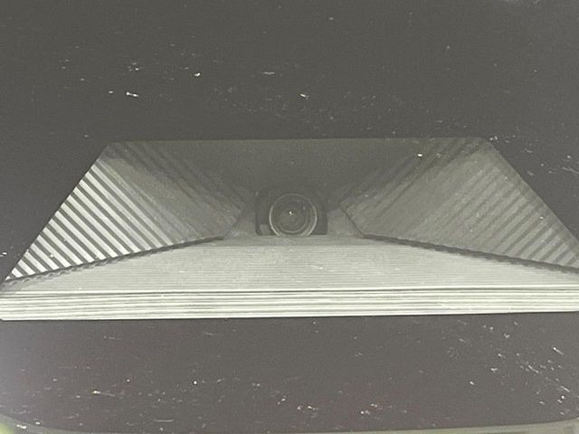 �y�z���_�Z���V���O�z���s���ɑO���̎ԗ�����F�����A�Փ˂������Ȏ��͌x��ƃu���[�L�ŏՓˉ���Ɣ�Q�y�����A�V�X�g�B�����S�Ƀh���C�u�����y���݂��������܂��B