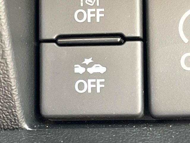 �y�X�Y�L �Z�[�t�e�B�T�|�[�g�z���s���ɑO���̎ԗ�����F�����A�Փ˂������Ȏ��͌x��ƃu���[�L�ŏՓˉ���Ɣ�Q�y�����A�V�X�g�B�����S�Ƀh���C�u�����y���݂��������܂��B