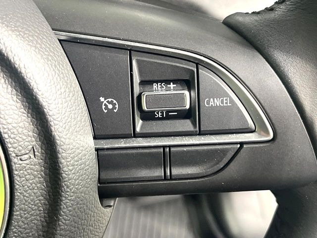 �y�N���[�Y�R���g���[���z�������H�����N���N���s�B�A�N�Z���𗣂��Ă���葬�x�ő��s���ł��A�������^�]���̕��S���y��!�����E�������ȒP�ȃX�C�b�`����Œ����ł��܂��B