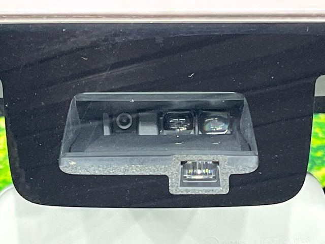 �y�X�Y�L �Z�[�t�e�B�T�|�[�g�z���s���ɑO���̎ԗ�����F�����A�Փ˂������Ȏ��͌x��ƃu���[�L�ŏՓˉ���Ɣ�Q�y�����A�V�X�g�B�����S�Ƀh���C�u�����y���݂��������܂��B