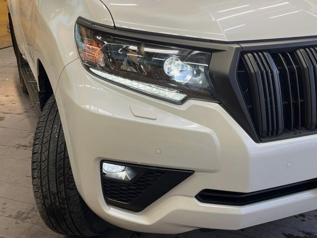 �yLED�w�b�h���C�g�z���V����ԑ��s�����ǍD�Ȏ��E���m�ۂ����S���ĉ^�]�ł��鍂�P�xLED�w�b�h���C�g�𑕔�!�_�����x�������A����d�͂��}�����Ă��܂��B