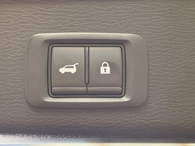 �y�p���[�o�b�N�h�A�z�X�}�[�g�L�[��^�]�Ȃ̃{�^�������������Ń��A�Q�[�g�������ŊJ���܂�!�ו��������Ă��鎞��A�����ʒu�ɂ���o�b�N�h�A��߂�ۂɕ֗��ȋ@�\�ł���