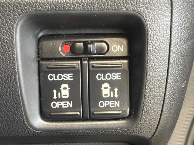 �y�����p���[�X���C�h�h�A�z�X�}�[�g�L�[��^�]�Ȃ̃X�C�b�`�Ō�ȗ����X���C�h�h�A�̊J���\���d��������͂����ăh�A���J����K�v�������A�����Ȃ��q�l�ł��ȒP�ɊJ���߂ł����K�ł���