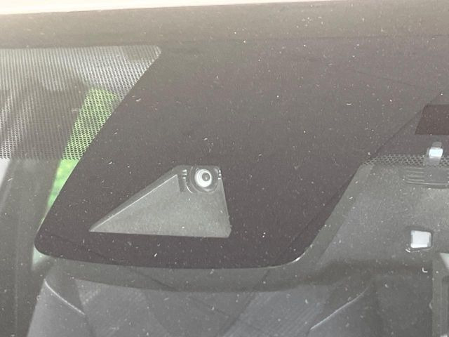 �y�g���^�Z�[�t�e�B�Z���X�z���s���ɑO���̎ԗ�����F�����A�Փ˂������Ȏ��͌x��ƃu���[�L�ŏՓˉ���Ɣ�Q�y�����A�V�X�g�B�����S�Ƀh���C�u�����y���݂��������܂��B