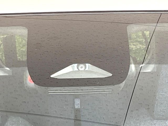 �y�g���^�Z�[�t�e�B�Z���X�z���s���ɑO���̎ԗ�����F�����A�Փ˂������Ȏ��͌x��ƃu���[�L�ŏՓˉ���Ɣ�Q�y�����A�V�X�g�B�����S�Ƀh���C�u�����y���݂��������܂��B