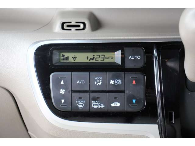 �I�[�g�G�A�R��