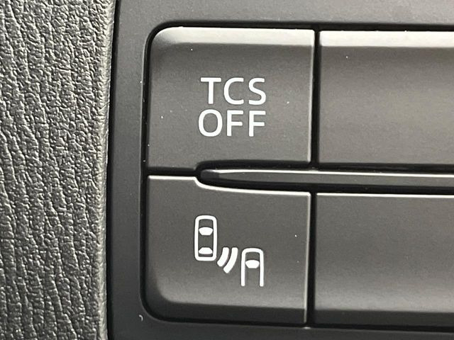 �y�u���C���h�X�|�b�g���j�^�����O�z���s���A�h�A�~���[�̎��p�ɂȂ�₷���ӏ��Ɍ㑱�Ԃ��ڋ߂���ƃT�C�h�~���[�t�߂Ɍx����\���A�h���C�o�[�ɒ��ӊ��N�����Ă���܂��B