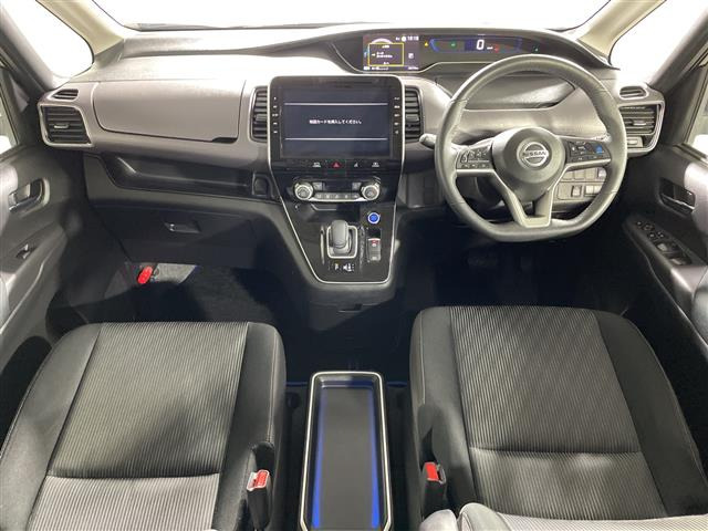 セレナ1.2 e-POWER ハイウェイスターV