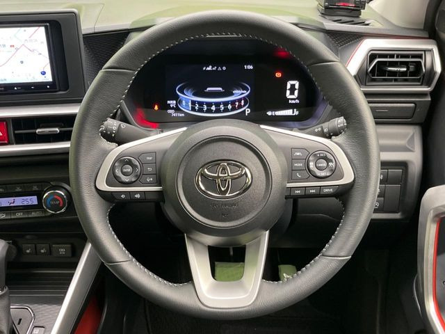 �y�����v�����X�e�A�����O�z�㎿�Ȋv���g�p���邱�ƂŁA��ɂ����������݂ƂĂ��^�]���₷���n���h���ł���