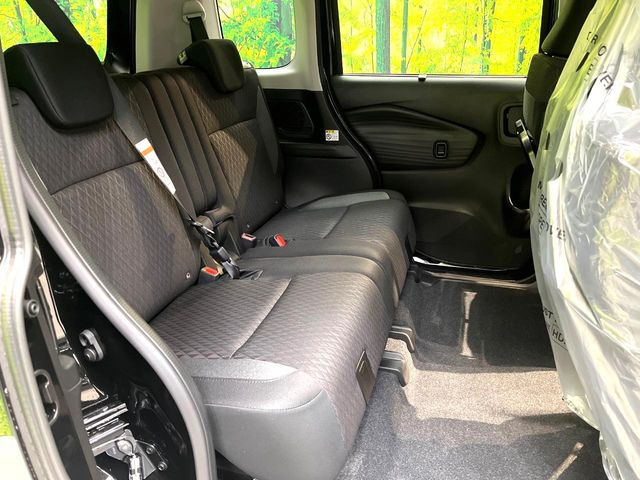 ���i���ȃI���W�i���t���A�}�b�g���I�v�V�����ɂĂ��p�ӂ��Ă���܂��B���D���ȃf�U�C����J���[�����Ԃɍ��킹�đI��ł����������Ƃ��ł��܂���