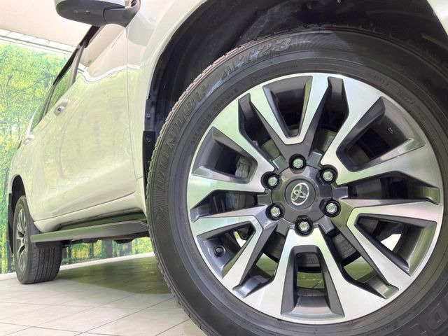 �y����19�C���`�A���~�z�C�[���z�O�ςɃ}�b�`���������A���~�z�C�[���𑕒����Ă���܂��B�e��ЊO�A���~�z�C�[����A�X�^�b�h���X�^�C�����戵�����Ă���܂��B���񂲑��k����������