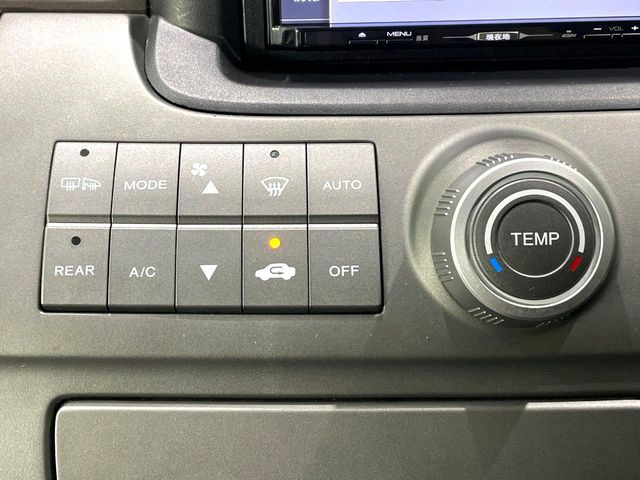 �y�I�[�g�G�A�R���z��x���D�݂̉��x�ɐݒ肷��΁A�ԓ��̉��x�����m�����ʂ≷�x�������Œ����B����&hellip;����&hellip;�Ɖ��x���X�C�b�`���������K�v�͂���܂���B���K�Ȏԓ���Ԃɂ͕K�{�̋@�\�ł��ˁ�