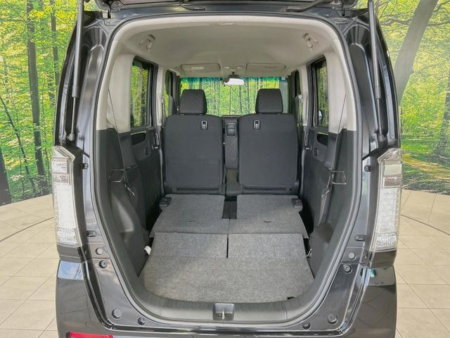 ���i�̂���������ʋ΁A���}���ɏ\���ȉ׎��X�y�[�X���m�ۂ��Ă���܂��B�Z�J���h�V�[�g��|���ƁA�傫�ȉו��̐ύڂ��\�ł���