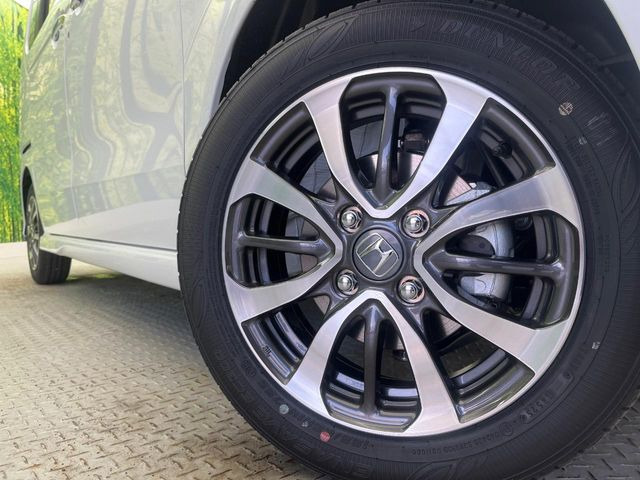 �y����14�C���`�A���~�z�C�[���z�O�ςɃ}�b�`���������A���~�z�C�[���𑕒����Ă���܂��B�e��ЊO�A���~�z�C�[����A�X�^�b�h���X�^�C�����戵�����Ă���܂��B���񂲑��k����������