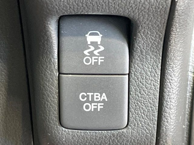 �y�V�e�B�u���[�L�A�N�e�B�u�V�X�e���z�ᑬ���s���ɑO���̎ԗ�����F�����A�Փ˂������Ȏ��͌x��ƃu���[�L�ŏՓˉ���Ɣ�Q�y�����A�V�X�g�B�����S�Ƀh���C�u�����y���݂��������܂��B