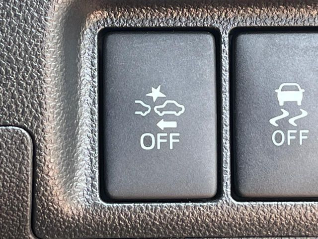 �y�X�}�[�g�A�V�X�g�z���s���ɑO���̎ԗ�����F�����A�Փ˂������Ȏ��͌x��ƃu���[�L�ŏՓˉ���Ɣ�Q�y�����A�V�X�g�B�����S�Ƀh���C�u�����y���݂��������܂��B