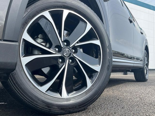 �y����19�C���`�A���~�z�C�[���z�O�ςɃ}�b�`���������A���~�z�C�[���𑕒����Ă���܂��B�e��ЊO�A���~�z�C�[����A�X�^�b�h���X�^�C�����戵�����Ă���܂��B���񂲑��k����������