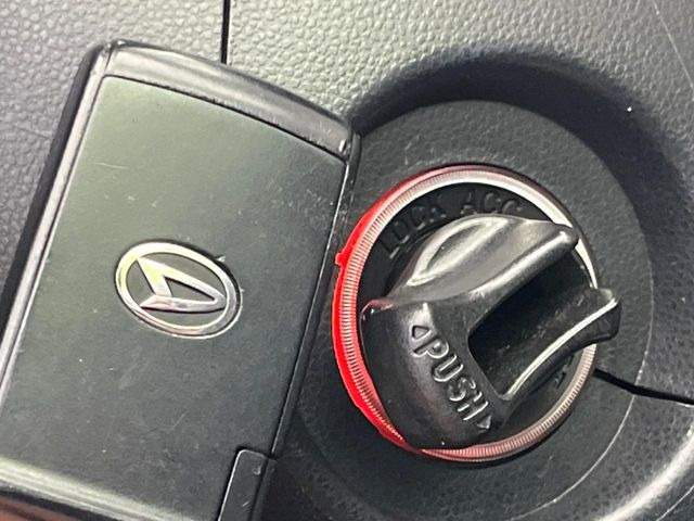 �y�L�[�t���[�V�X�e���z�J�o����|�P�b�g�ɓ��ꂽ�܂܂ł��h�A�̎{���E�������\�ȃX�}�[�g�L�[�𑕔��B�G���W���̃I���E�I�t�����J�M�����o���K�v����������Ƃ��Ă��֗��ł���