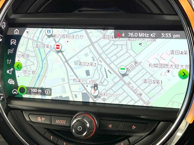 �������i�r:��̊��̂���i�r�́A����������ԓ������o���Ă���܂��B�I�[�f�B�I�@�\���[�����Ă���܂��̂ŁA�^�]�����y���߂܂���