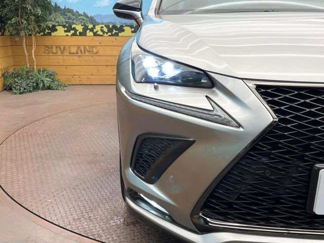 �y�O��LED�w�b�h���C�g�z�X�^�C���b�V���Ȍ����ڂ̎O��LED�w�b�h���C�g�𑕔���X�^�C�������łȂ��A��Ԃ̑��s�����E�ǍD�ň��S���Ă���肢�������܂��B