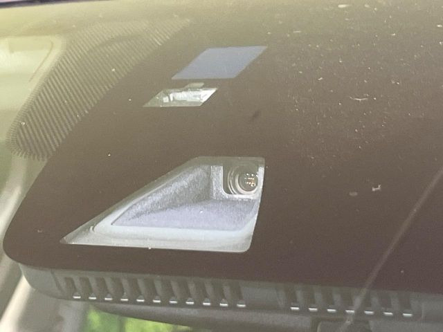 �y�X�}�[�g�V�e�B�u���[�L�T�|�[�g�z�ᑬ���s���ɑO���̎ԗ�����F�����A�Փ˂������Ȏ��͌x��ƃu���[�L�ŏՓˉ���Ɣ�Q�y�����A�V�X�g�B�����S�Ƀh���C�u�����y���݂��������܂��B