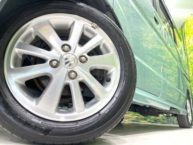 �y����14�C���`�A���~�z�C�[���z�O�ςɃ}�b�`���������A���~�z�C�[���𑕒����Ă���܂��B�e��ЊO�A���~�z�C�[����A�X�^�b�h���X�^�C�����戵�����Ă���܂��B���񂲑��k����������