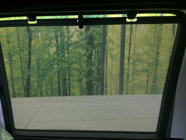 �y���[���V�F�[�h�z��������ԊO����̌���ῂ����Ƃ��ɃT�b�ƈ����o���Ďg����A���[���i�[�^�C�v�̃T���V�F�[�h�𑕔��B��Ȃɏ�������q�l���E�g�E�g�����������ȂǁA���Ђ����p����������