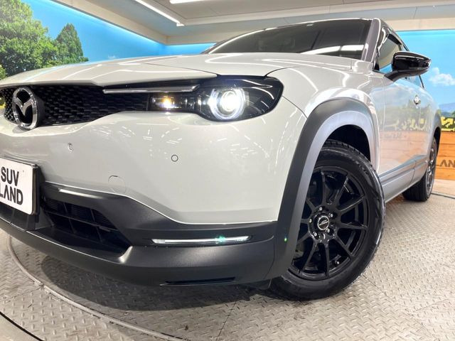 �yLED�w�b�h���C�g�z���V����ԑ��s�����ǍD�Ȏ��E���m�ۂ����S���ĉ^�]�ł��鍂�P�xLED�w�b�h���C�g�𑕔�!�_�����x�������A����d�͂��}�����Ă��܂��B