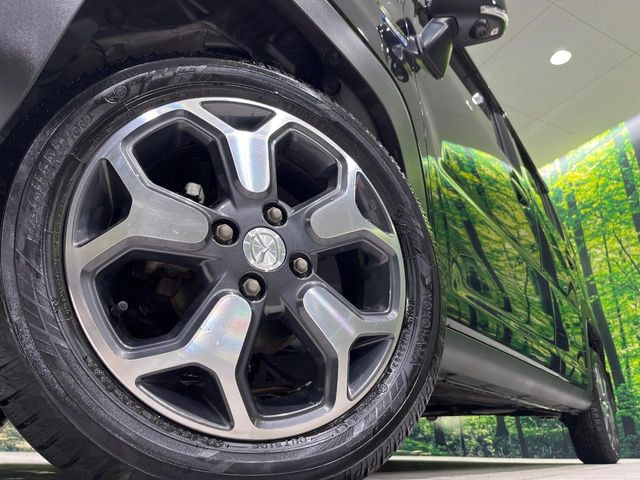 �y����15�C���`�A���~�z�C�[���z�O�ςɃ}�b�`���������A���~�z�C�[���𑕒����Ă���܂��B�e��ЊO�A���~�z�C�[����A�X�^�b�h���X�^�C�����戵�����Ă���܂��B���񂲑��k����������