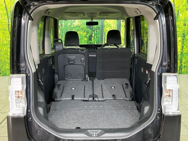 ���i�̂���������ʋ΁A���}���ɏ\���ȉ׎��X�y�[�X���m�ۂ��Ă���܂��B�Z�J���h�V�[�g��|���ƁA�傫�ȉו��̐ύڂ��\�ł���