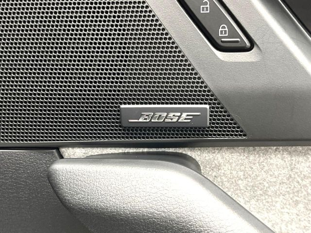 �yBOSE�T�E���h�V�X�e���z���[�J�[�I�v�V�����̍��i�ʃT�E���h�V�X�e���𓋍ځB��p�̃`���[�j���O���{���ꂽ�召�l�X�ȃX�s�[�J�[����ǎ��ȃT�E���h���t�ł��A�Տꊴ���ӂ�鉹����Ԃ����o���܂��B