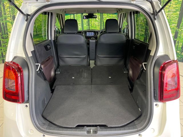 ���i�̂���������ʋ΁A���}���ɏ\���ȉ׎��X�y�[�X���m�ۂ��Ă���܂��B�Z�J���h�V�[�g��|���ƁA�傫�ȉו��̐ύڂ��\�ł���