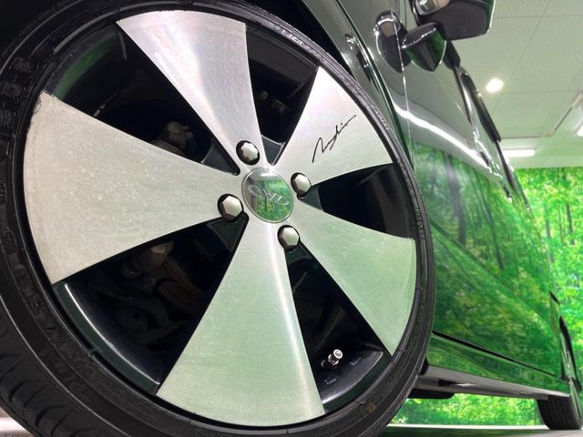 �y16�C���`�A���~�z�C�[���z�O�ςɃ}�b�`�����A���~�z�C�[���𑕒����Ă���܂��B�e��A���~�z�C�[����A�X�^�b�h���X�^�C�����戵�����Ă���܂��B���񂲑��k����������