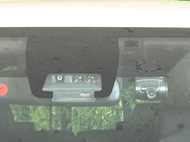 �y�g���^�Z�[�t�e�B�Z���X�z���s���ɑO���̎ԗ�����F�����A�Փ˂������Ȏ��͌x��ƃu���[�L�ŏՓˉ���Ɣ�Q�y�����A�V�X�g�B�����S�Ƀh���C�u�����y���݂��������܂��B