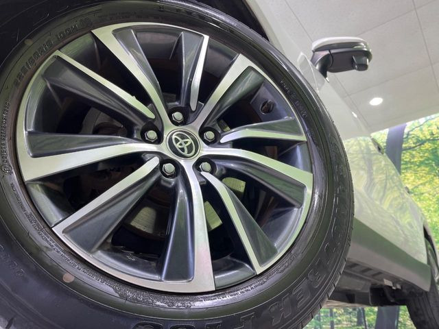 �y�O���[�h��p����18�C���`�A���~�z�C�[���z�f�U�C�����̍��������A���~�z�C�[���𑕒����Ă���܂��B�e��ЊO�A���~�z�C�[����A�X�^�b�h���X�^�C�����戵�����Ă���܂��B���񂲑��k����������