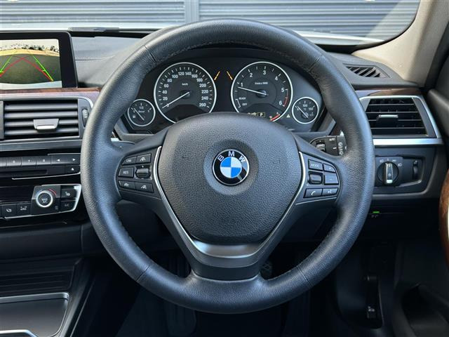 3シリーズツーリング320d ラグジュアリー