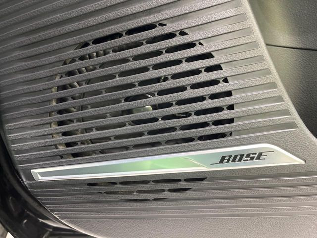 �yBOSE�T�E���h�V�X�e���z���[�J�[�I�v�V�����̍��i�ʃT�E���h�V�X�e���𓋍ځB��p�̃`���[�j���O���{���ꂽ�召�l�X�ȃX�s�[�J�[����ǎ��ȃT�E���h���t�ł��A�Տꊴ���ӂ�鉹����Ԃ����o���܂��B