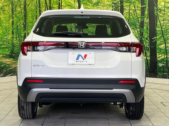 安心の最長10年・走行無制限保証(有償)をご用意。保証内容も充実はもちろん、無料点検&オイル交換や、年中無休の全国・24時間ロードサービスも付帯されておりますのでご安心下さい。