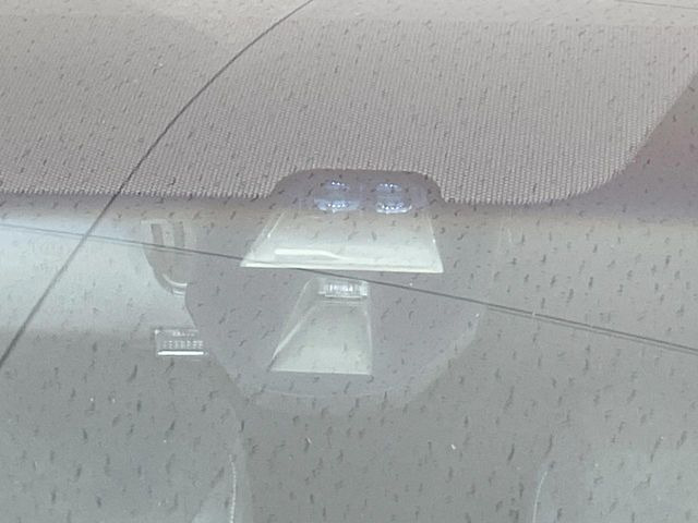 �y�V�e�B�u���[�L�A�N�e�B�u�V�X�e���z�ᑬ���s���ɑO���̎ԗ�����F�����A�Փ˂������Ȏ��͌x��ƃu���[�L�ŏՓˉ���Ɣ�Q�y�����A�V�X�g�B�����S�Ƀh���C�u�����y���݂��������܂��B