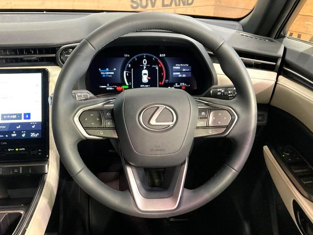 �y�����v�����X�e�A�����O�z�㎿�Ȋv���g�p���邱�ƂŁA��ɂ����������݂ƂĂ��^�]���₷���n���h���ł���