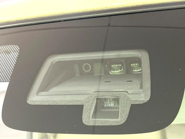 �y�X�Y�L �Z�[�t�e�B�T�|�[�g�z���s���ɑO���̎ԗ�����F�����A�Փ˂������Ȏ��͌x��ƃu���[�L�ŏՓˉ���Ɣ�Q�y�����A�V�X�g�B�����S�Ƀh���C�u�����y���݂��������܂��B