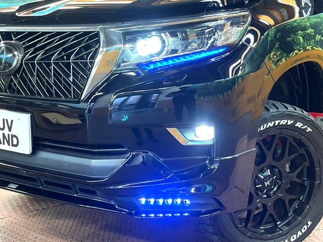 �yLED�w�b�h���C�g�z���V����ԑ��s�����ǍD�Ȏ��E���m�ۂ����S���ĉ^�]�ł��鍂�P�xLED�w�b�h���C�g�𑕔�!�_�����x�������A����d�͂��}�����Ă��܂��B