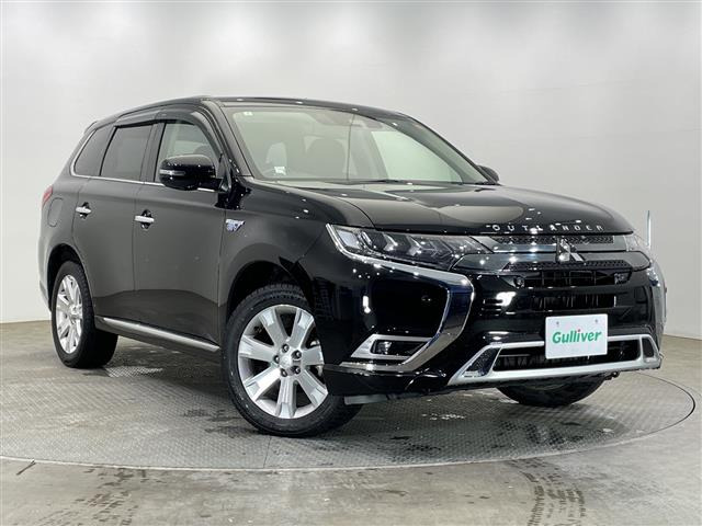 アウトランダーPHEV2.4 G プラスパッケージ 4WD