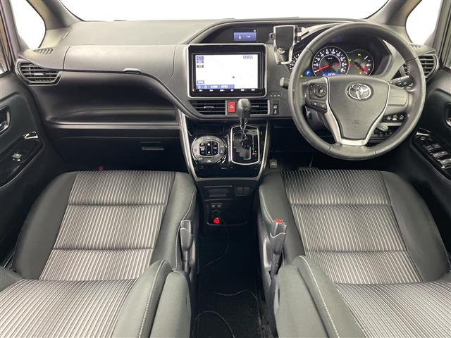 ヴォクシー2.0 ZS 煌II 4WD