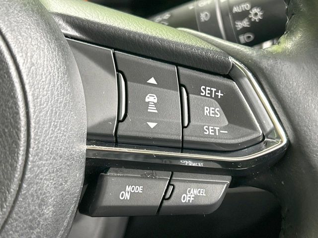 【マツダ・レーダークルーズコントロール】高速道路での長距離走行が楽に!自動で速度を保つクルーズコントロールが、衝突軽減システムと連携し、前方の車両を感知して車間を保つように速度調節してくれます!!