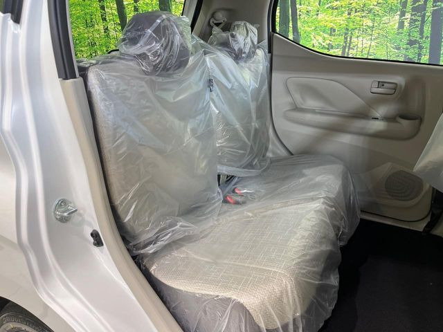 ���i���ȃI���W�i���t���A�}�b�g���I�v�V�����ɂĂ��p�ӂ��Ă���܂��B���D���ȃf�U�C����J���[�����Ԃɍ��킹�đI��ł����������Ƃ��ł��܂���