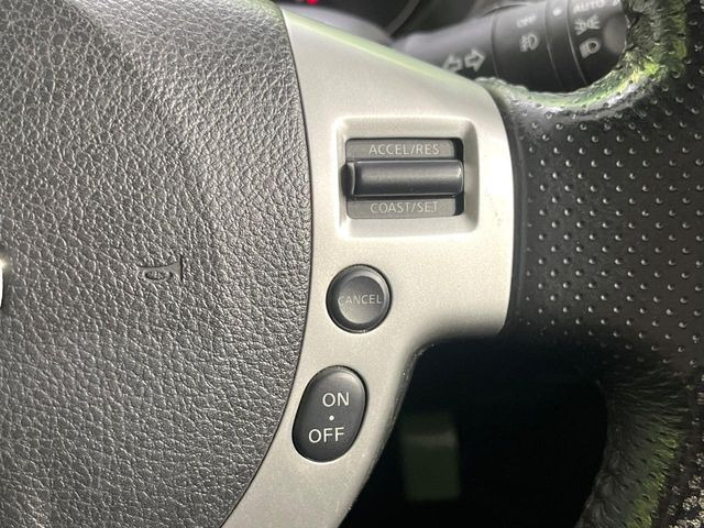 �y�N���[�Y�R���g���[���z�������H�����N���N���s�B�A�N�Z���𗣂��Ă���葬�x�ő��s���ł��A�������^�]���̕��S���y��!�����E�������ȒP�ȃX�C�b�`����Œ����ł��܂��B