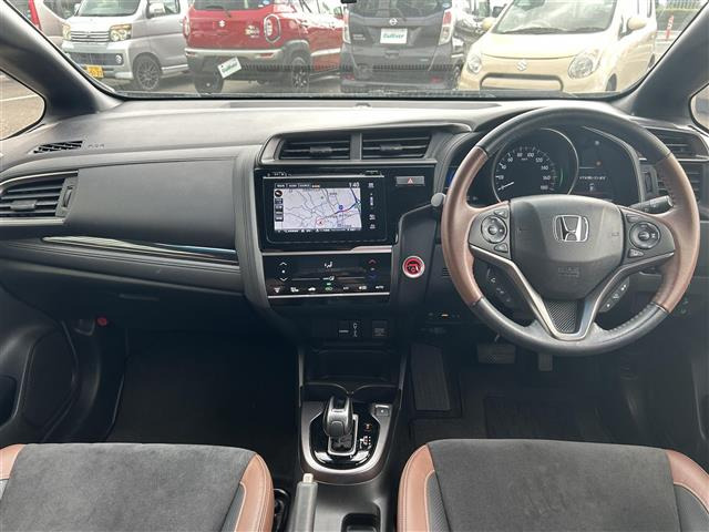 フィット1.5 ハイブリッド L ホンダセンシング