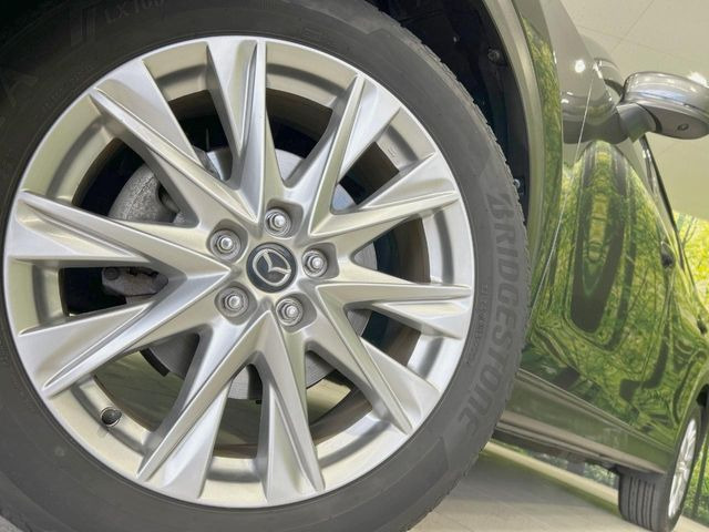 �y����19�C���`�A���~�z�C�[���z�O�ςɃ}�b�`���������A���~�z�C�[���𑕒����Ă���܂��B�e��ЊO�A���~�z�C�[����A�X�^�b�h���X�^�C�����戵�����Ă���܂��B���񂲑��k����������